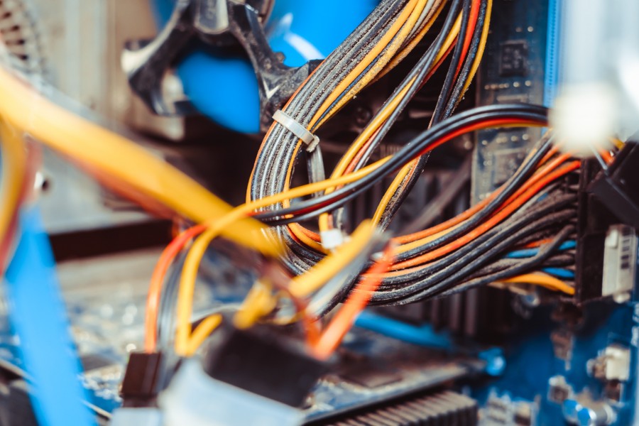 Optimiser son espace de travail : le cable management PC